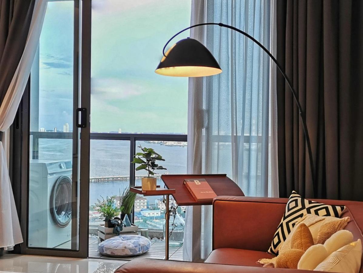 Yussy 2 Bedroom Sea View Condo At R&F Princess Cove Johor Bahru Exterior photo
