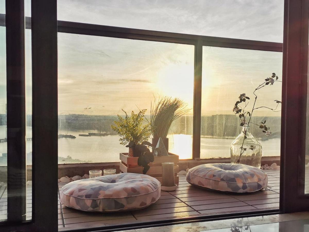 Yussy 2 Bedroom Sea View Condo At R&F Princess Cove Johor Bahru Exterior photo