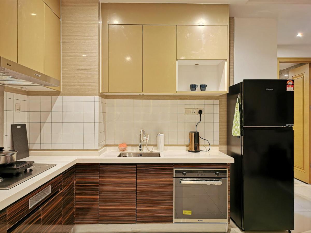 Yussy 2 Bedroom Sea View Condo At R&F Princess Cove Johor Bahru Exterior photo